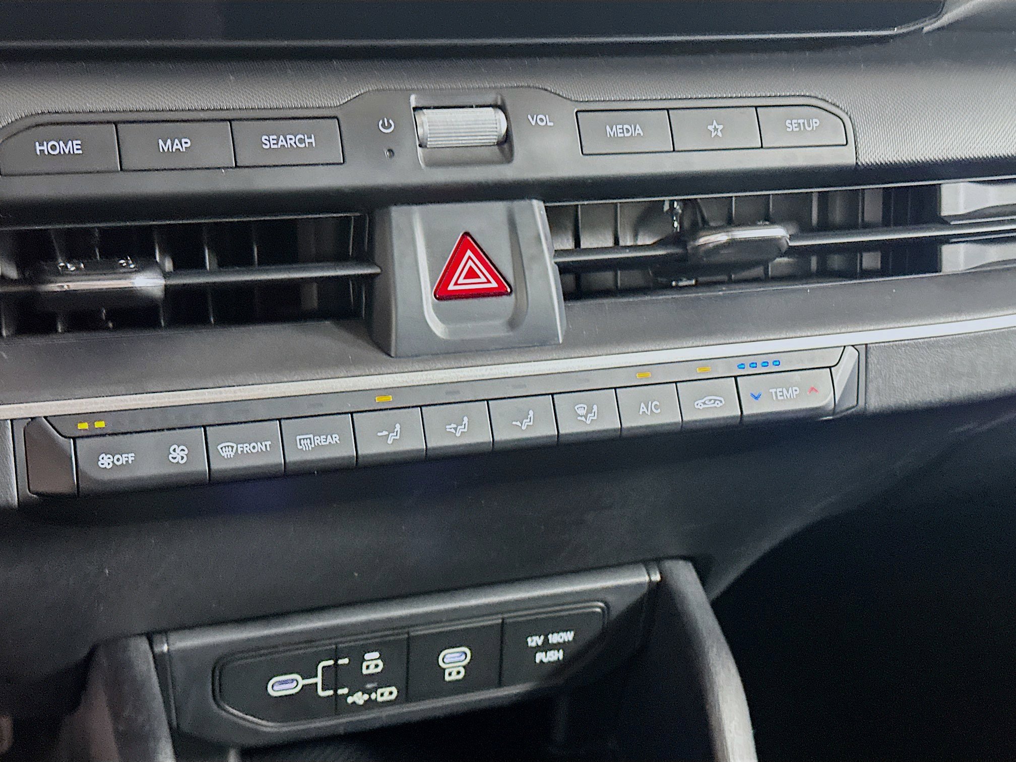 Used 2025 Kia K4 LXS image 23