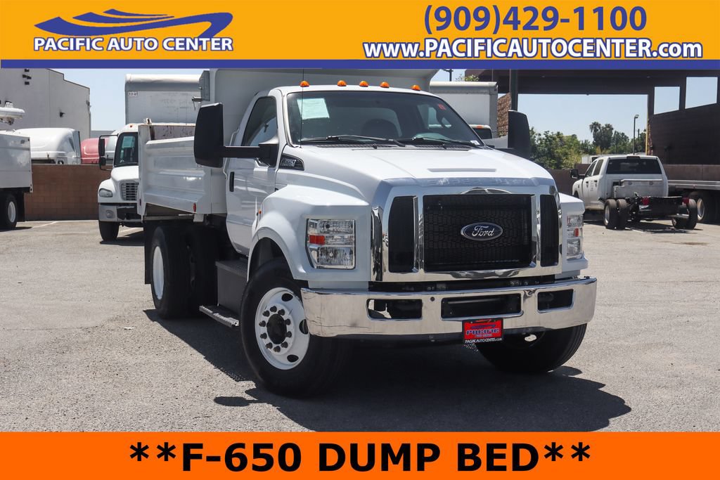 Used 2022 Ford F650 2WD Regular Cab Super Duty image 1