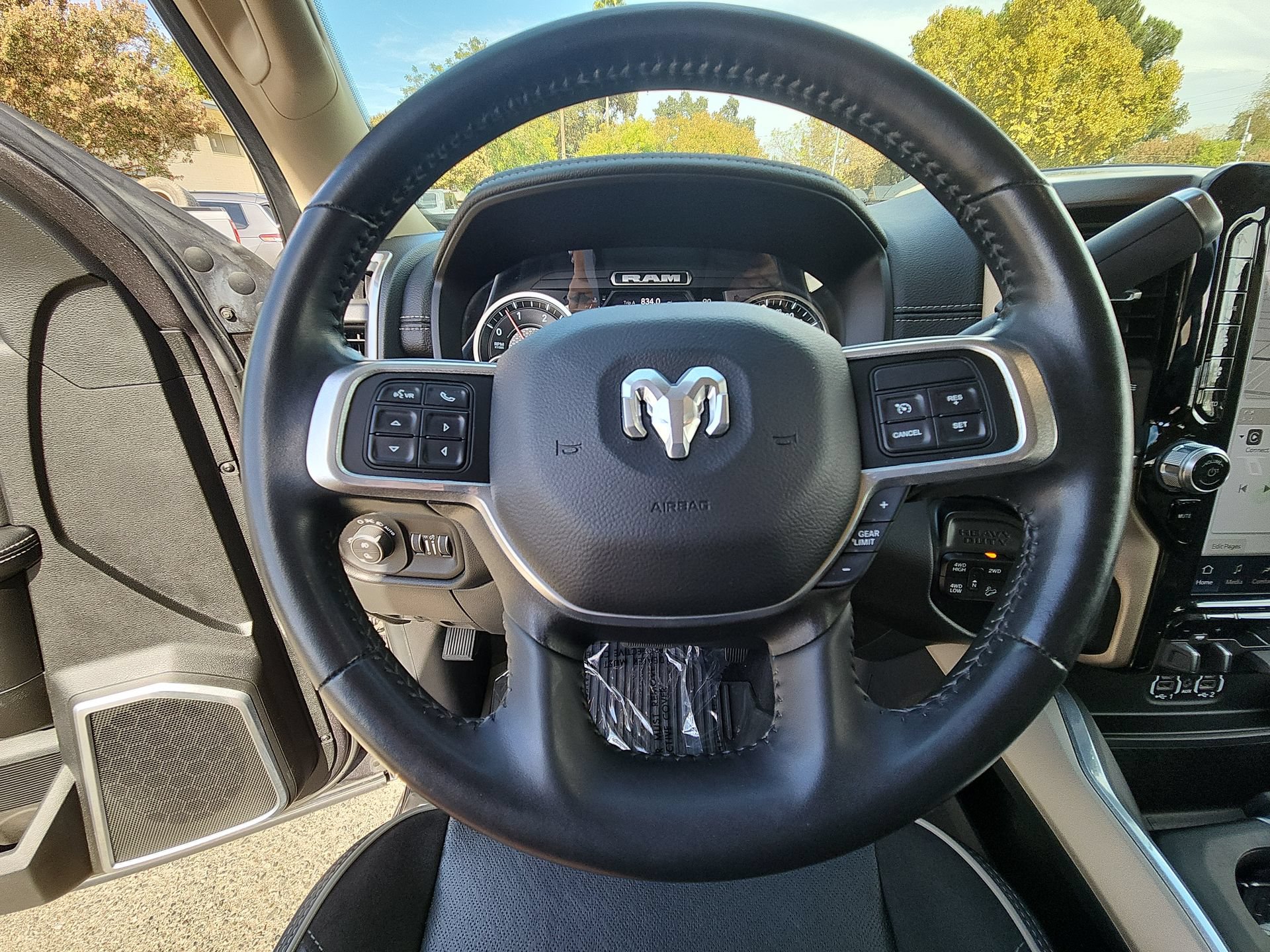 Certified 2022 RAM 2500 Laramie AWD/4WD image 11
