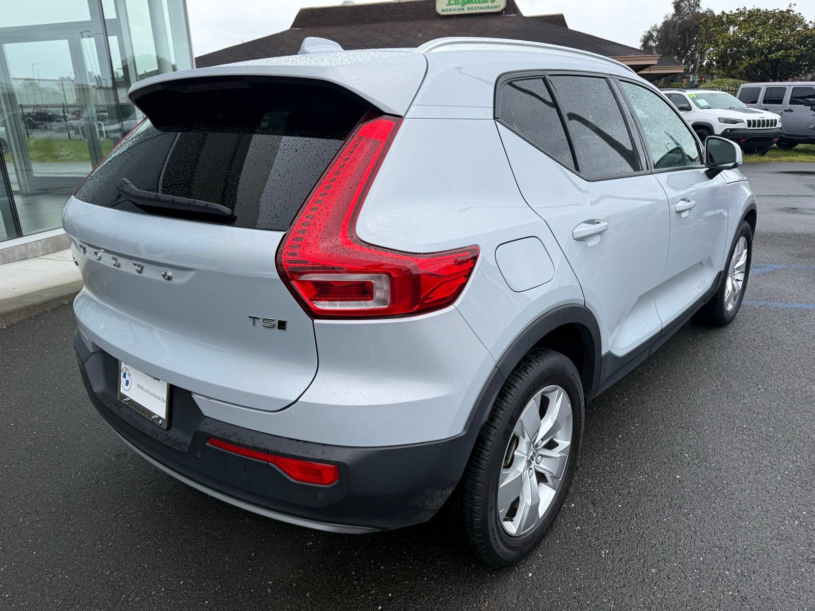 Used 2021 Volvo XC40 T5 Momentum AWD/4WD image 6