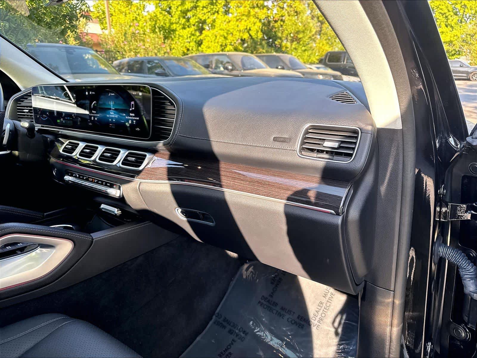 Used 2022 Mercedes-Benz GLS 450 4MATIC image 19