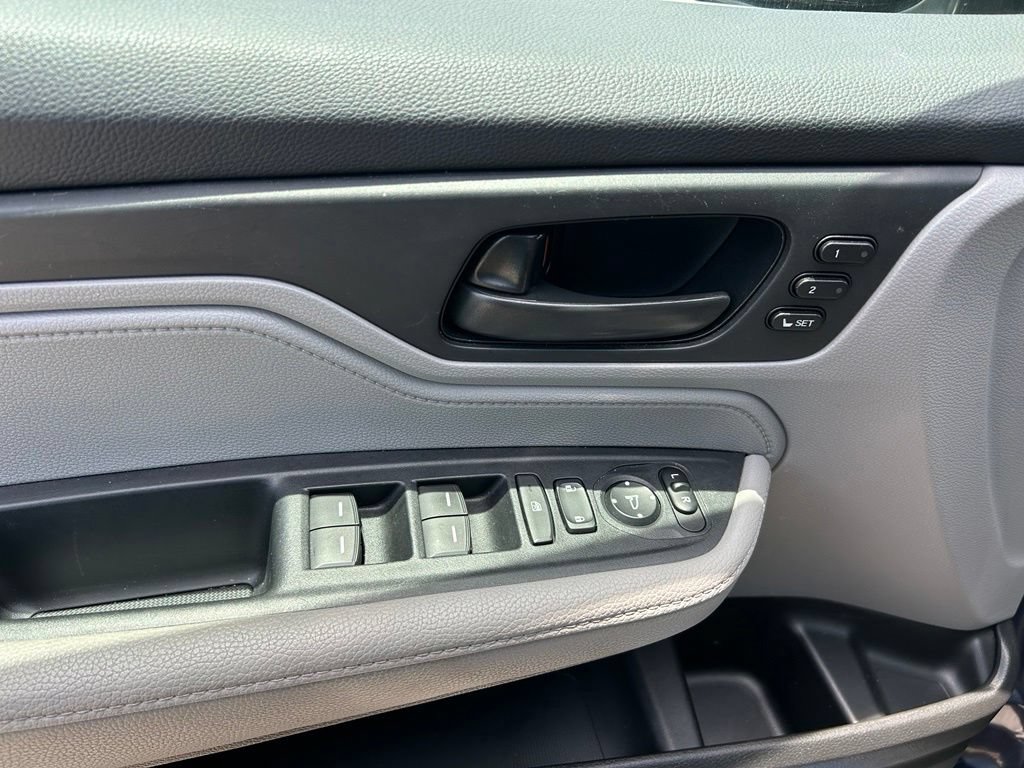 Used 2024 Honda Odyssey EX-L image 18