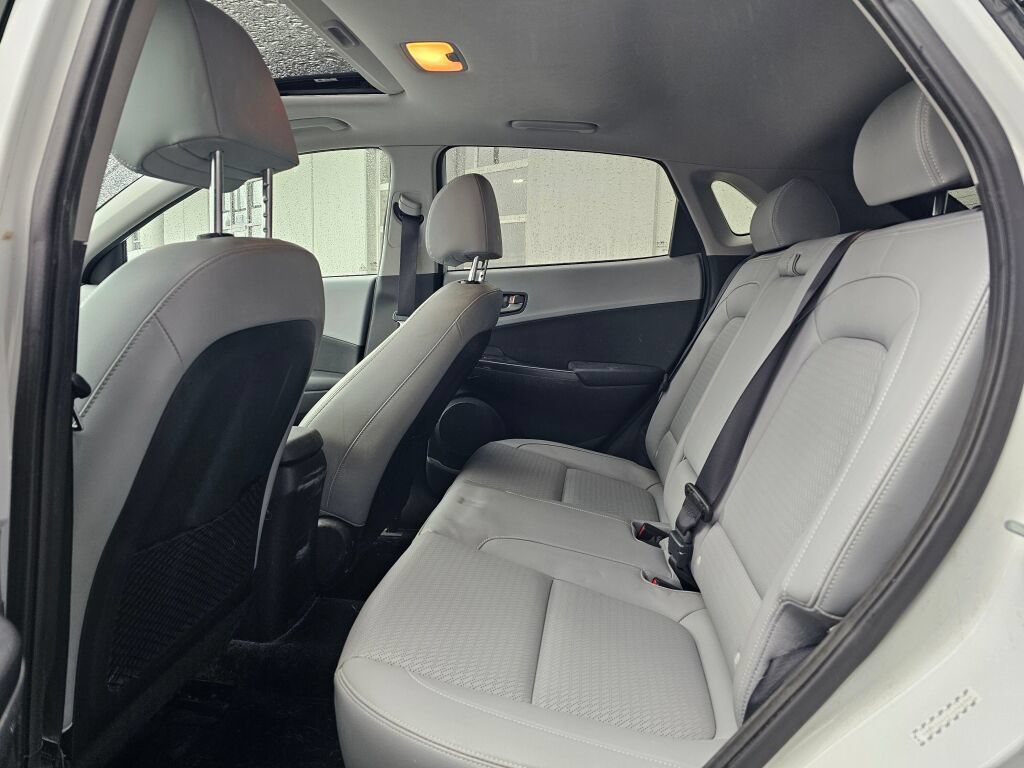 Used 2018 Hyundai Kona Limited FWD image 16