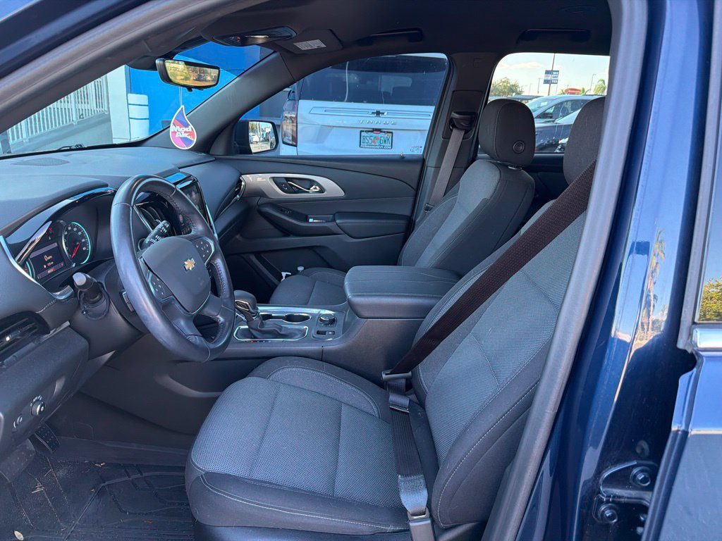 Used 2022 Chevrolet Traverse LT FWD image 20
