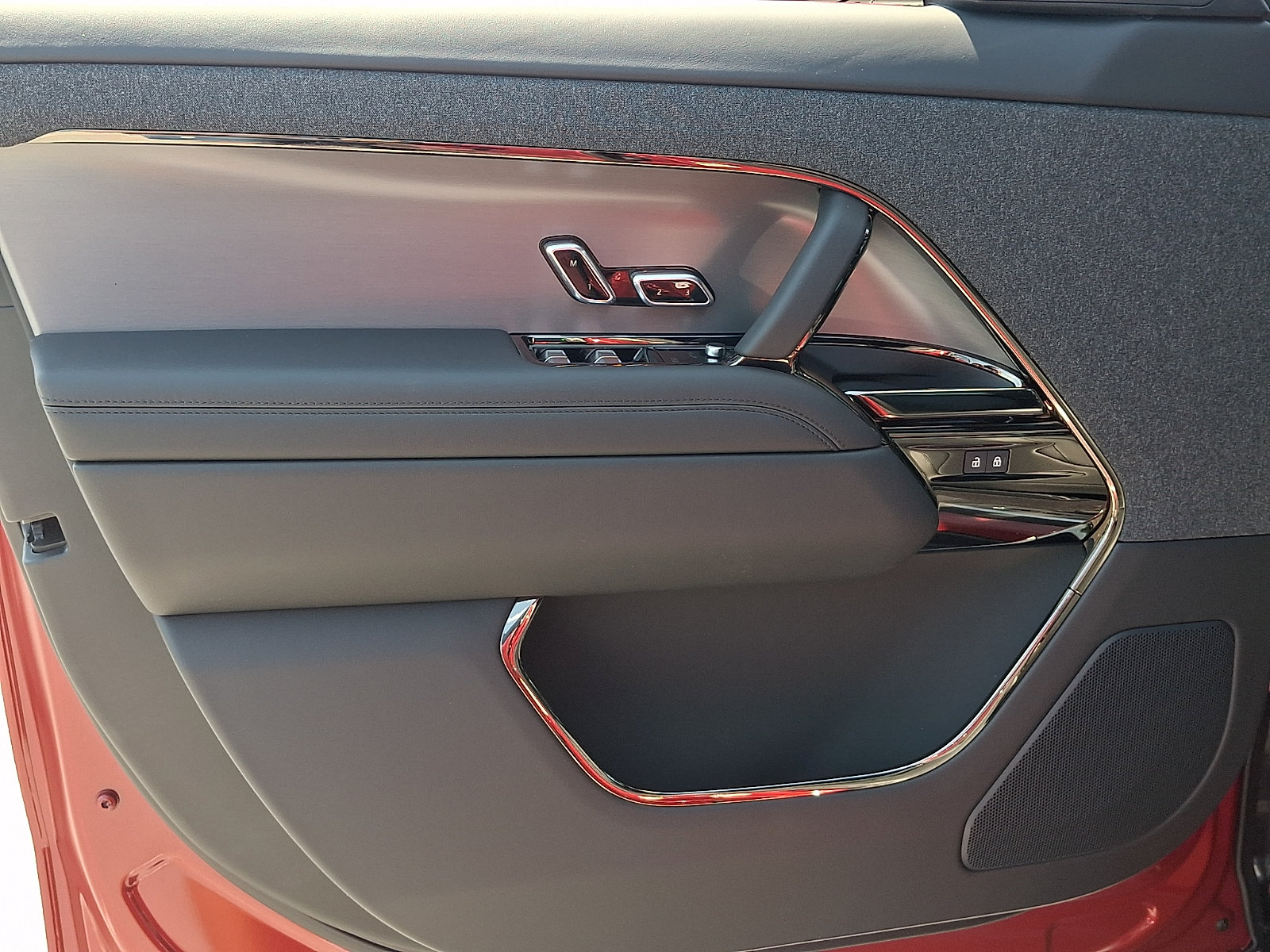 New 2026 Land Rover Range Rover Sport Dynamic SE AWD/4WD image 9