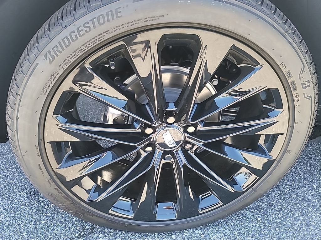 Certified 2026 Cadillac Escalade Platinum Sport w/ LPO, ONYX Package AWD/4WD image 7