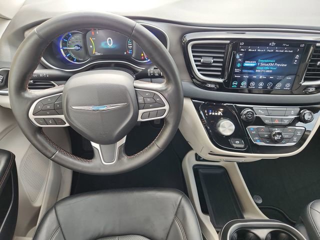 Used 2020 Chrysler Pacifica Touring-L w/ Premium Audio Group image 11