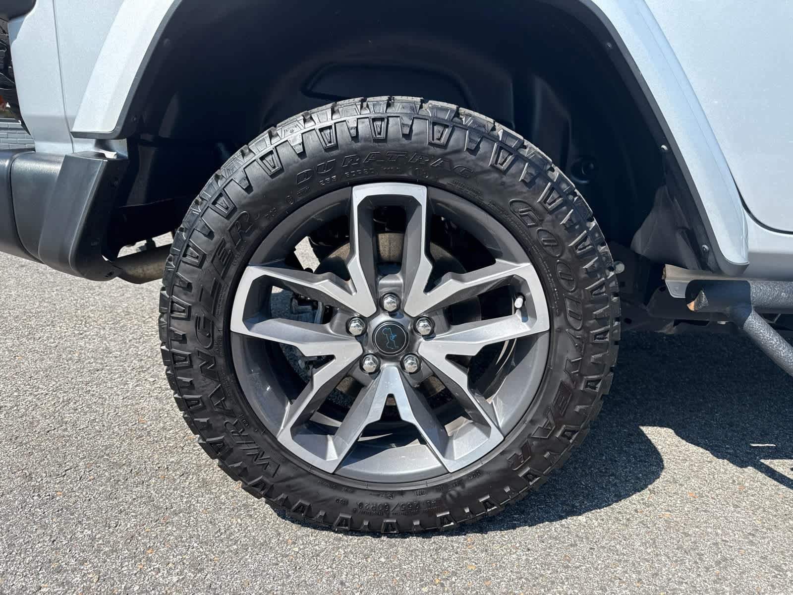 Used 2024 Jeep Wrangler Unlimited AWD/4WD image 9
