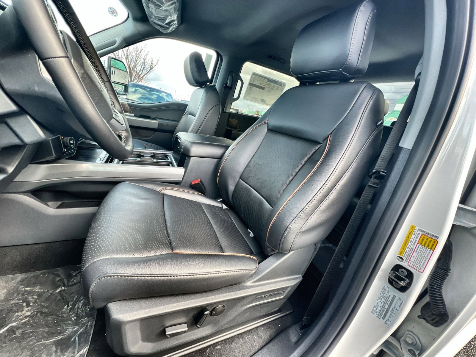 New 2026 Ford F250 Lariat w/ FX4 Off-Road Package image 13