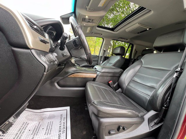 Used 2018 GMC Yukon Denali w/ Open Road Package AWD/4WD image 38