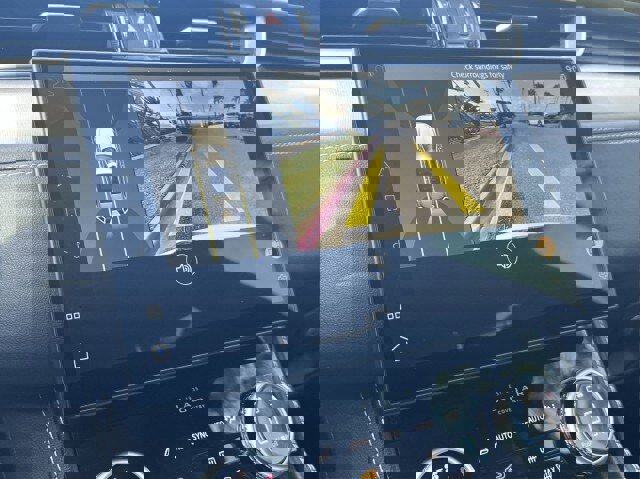 Certified 2025 Jaguar F-PACE R-Dynamic S image 28