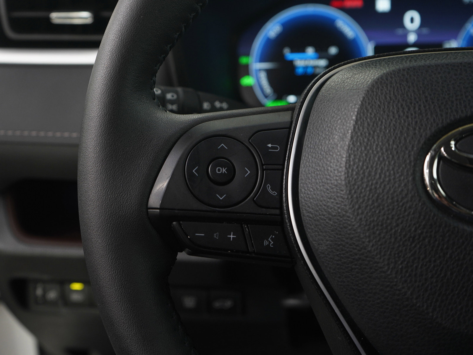 Used 2023 Toyota RAV4 Limited AWD/4WD image 19