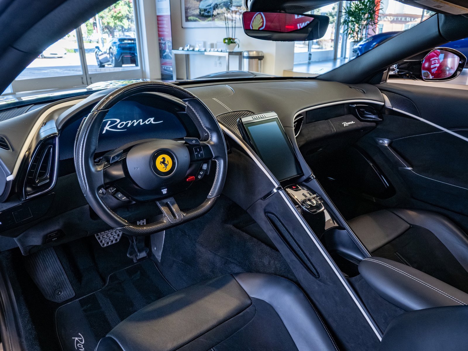Used 2022 Ferrari Roma image 9