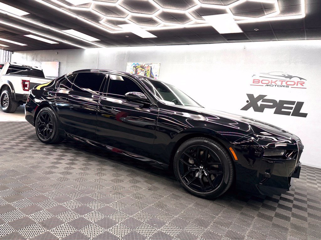 Used 2026 BMW 740i xDrive AWD/4WD image 2