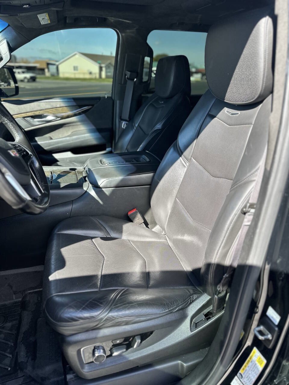 Used 2017 Cadillac Escalade ESV Platinum image 11