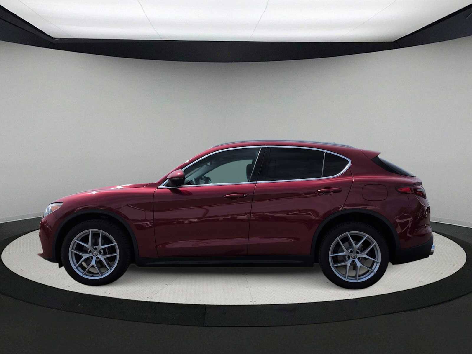 Used 2019 Alfa Romeo Stelvio Ti w/ TI Performance Package image 5