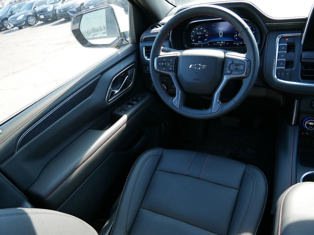 Used 2024 Chevrolet Suburban RST w/ Luxury Package image 13