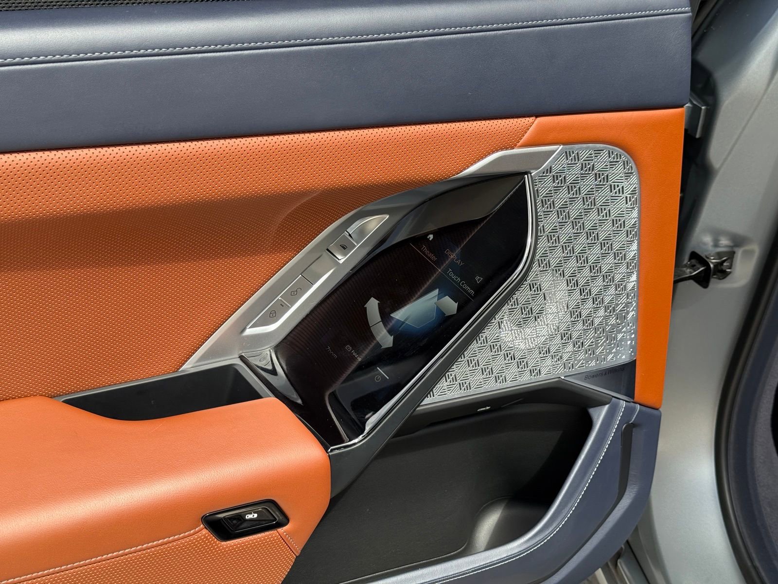 Used 2023 BMW 760i xDrive w/ Luxury Rear Seating Package image 17