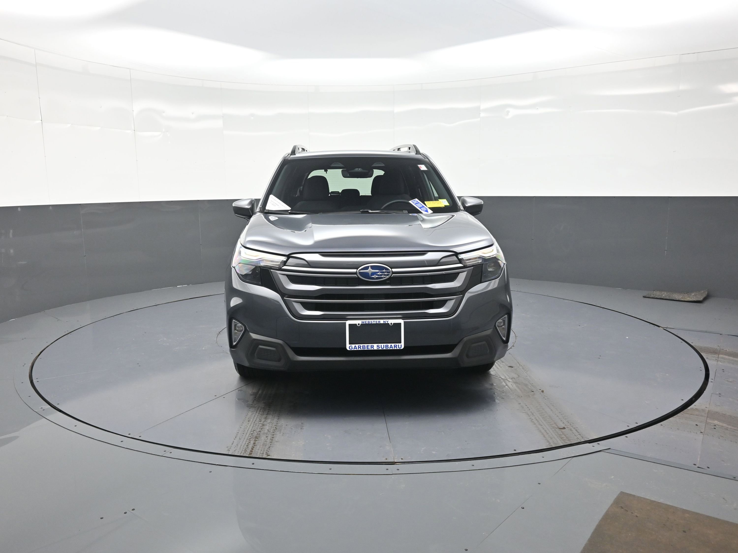 Used 2025 Subaru Forester Premium image 8