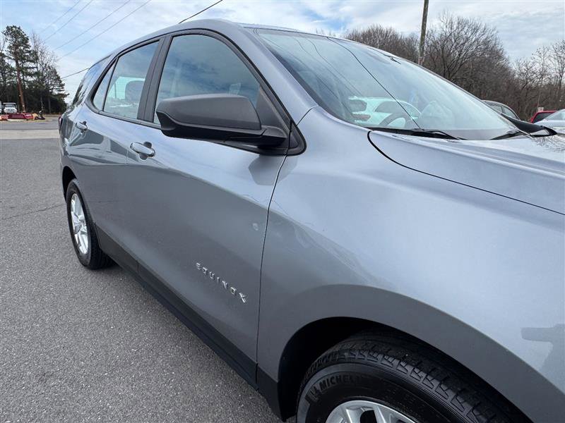 Used 2023 Chevrolet Equinox LS w/ LPO, Floor Liner Package image 19