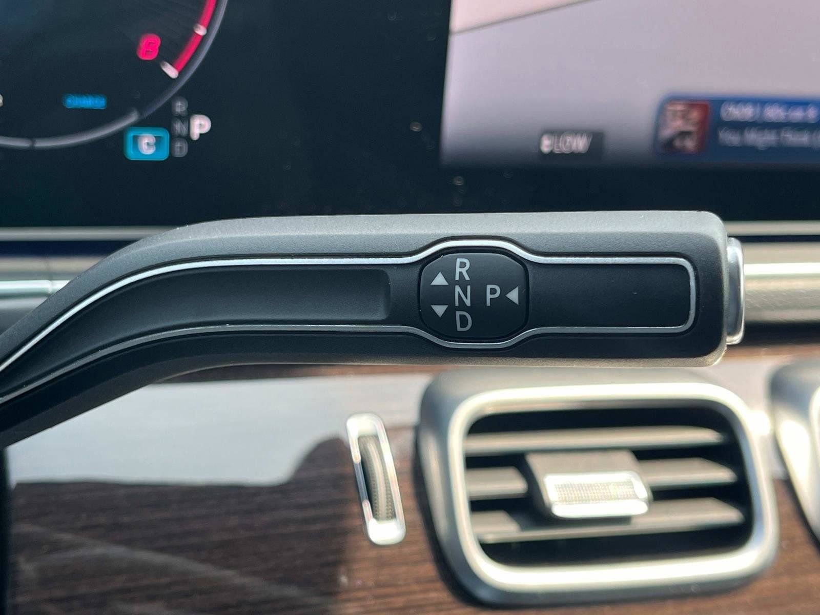 Certified 2025 Mercedes-Benz GLE 350 4MATIC image 33