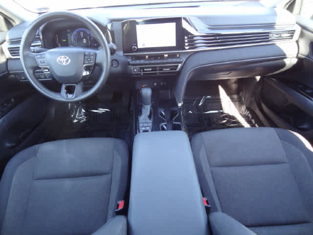 Used 2025 Toyota Camry LE FWD image 9