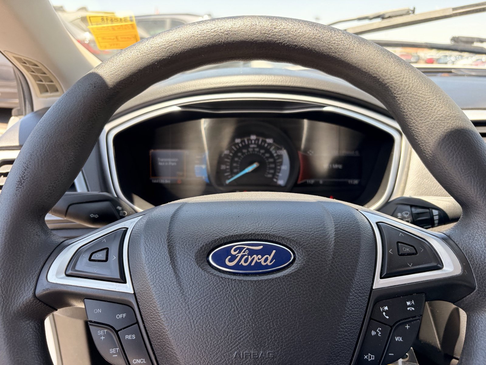 Used 2016 Ford Fusion SE FWD image 29