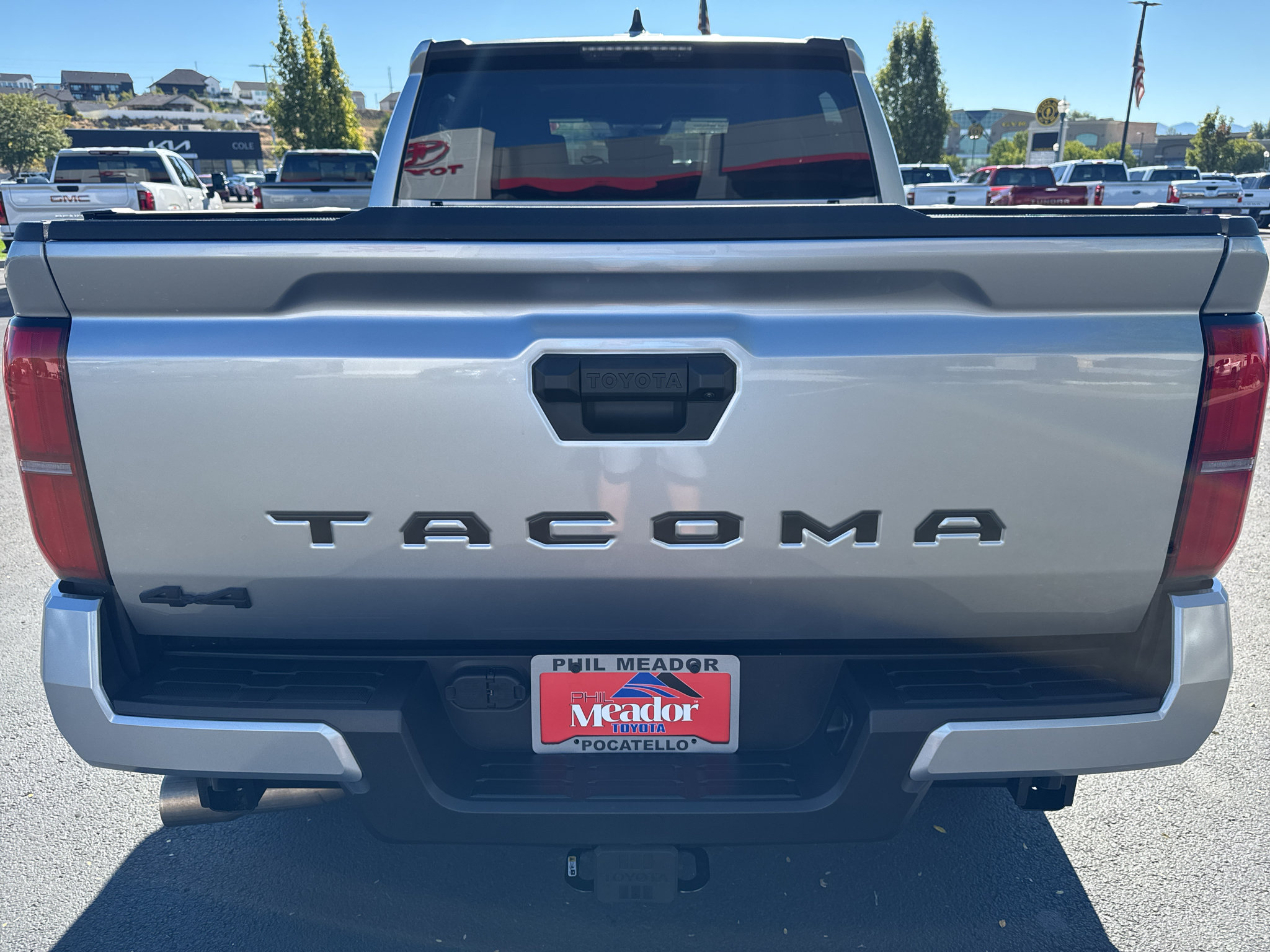 Used 2026 Toyota Tacoma SR5 AWD/4WD image 4