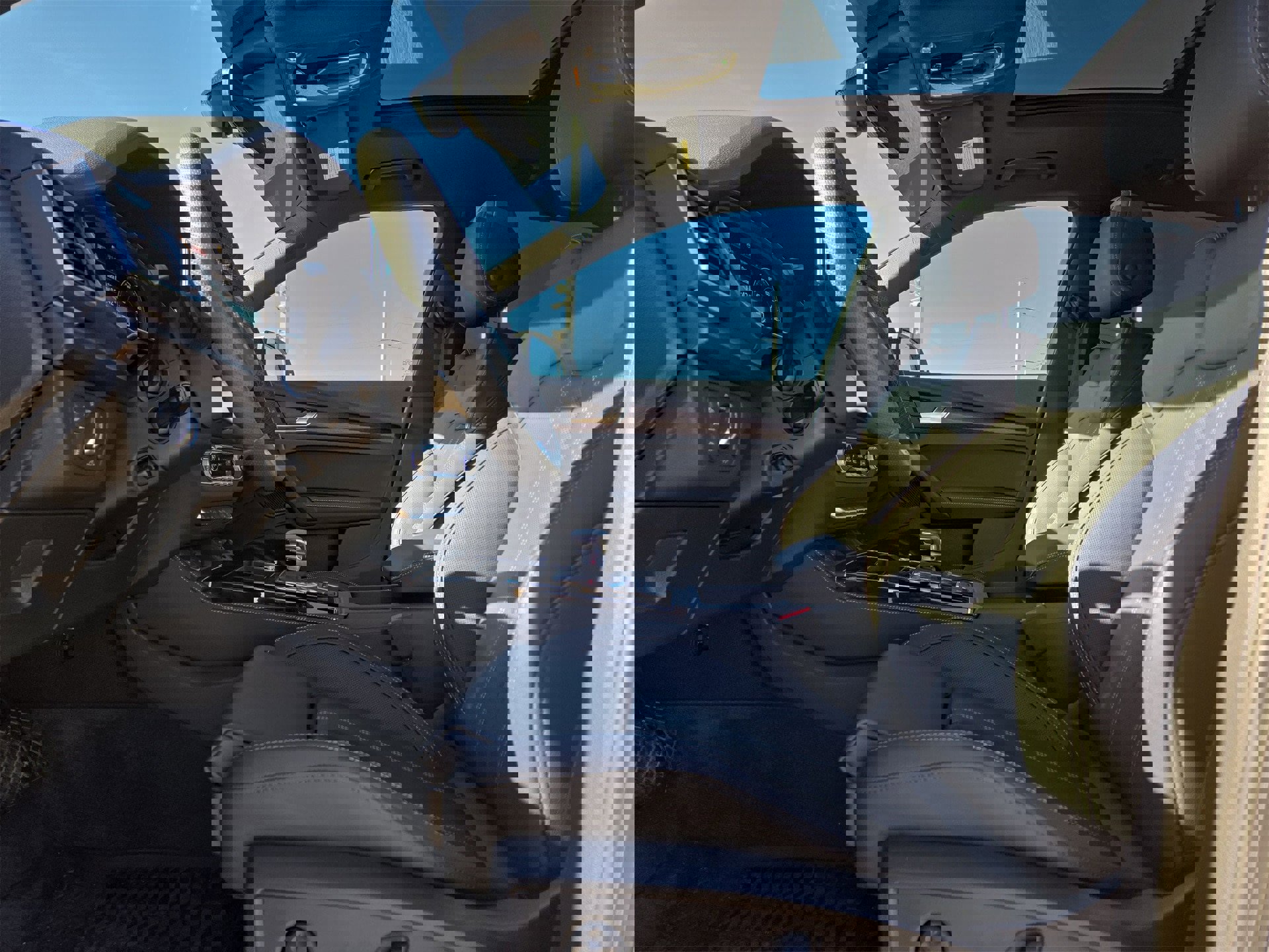 Used 2025 Audi Q5 e Premium Plus w/ Premium Plus Package image 16