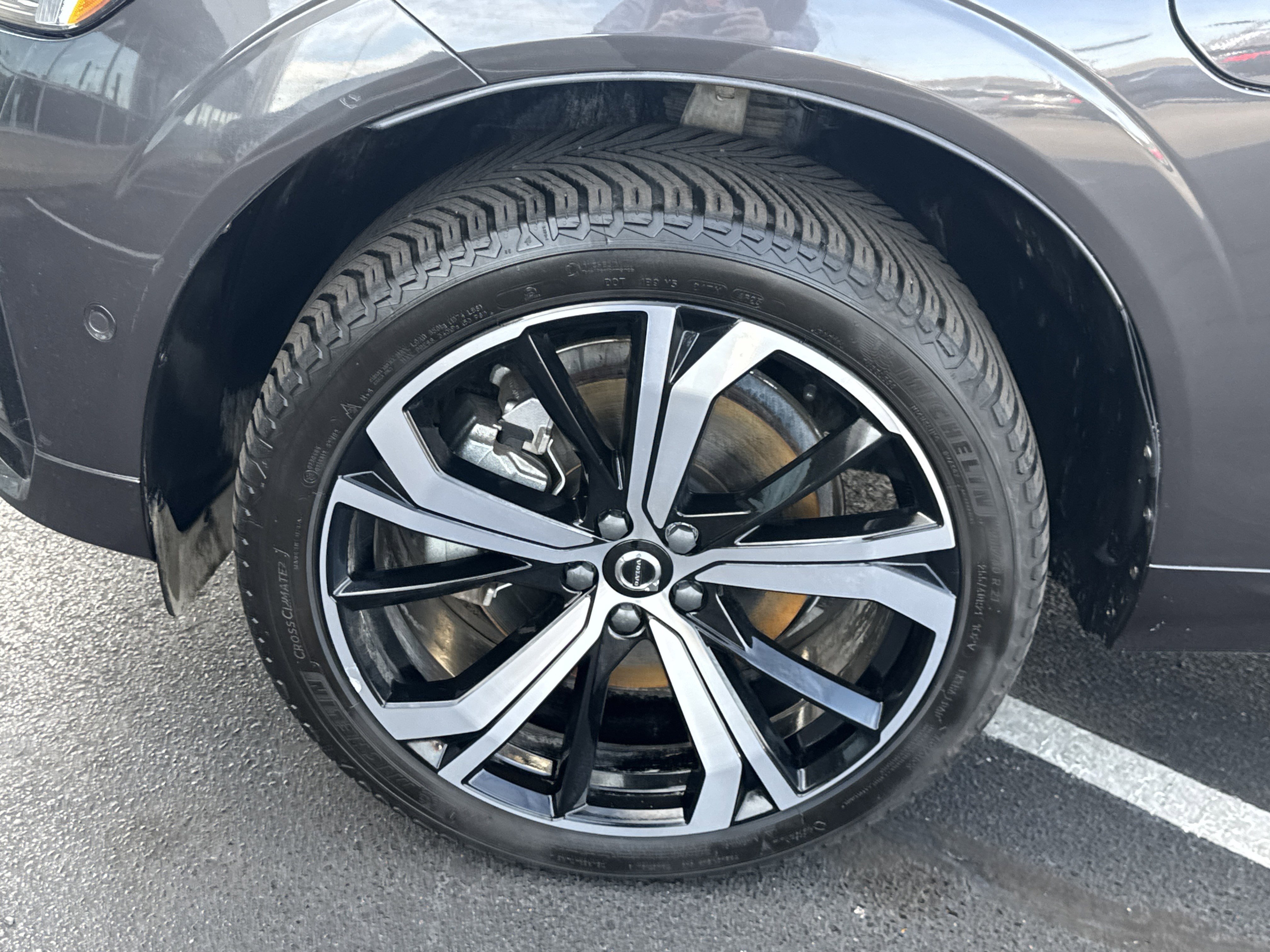 Used 2023 Volvo XC60 T8 Ultimate image 9