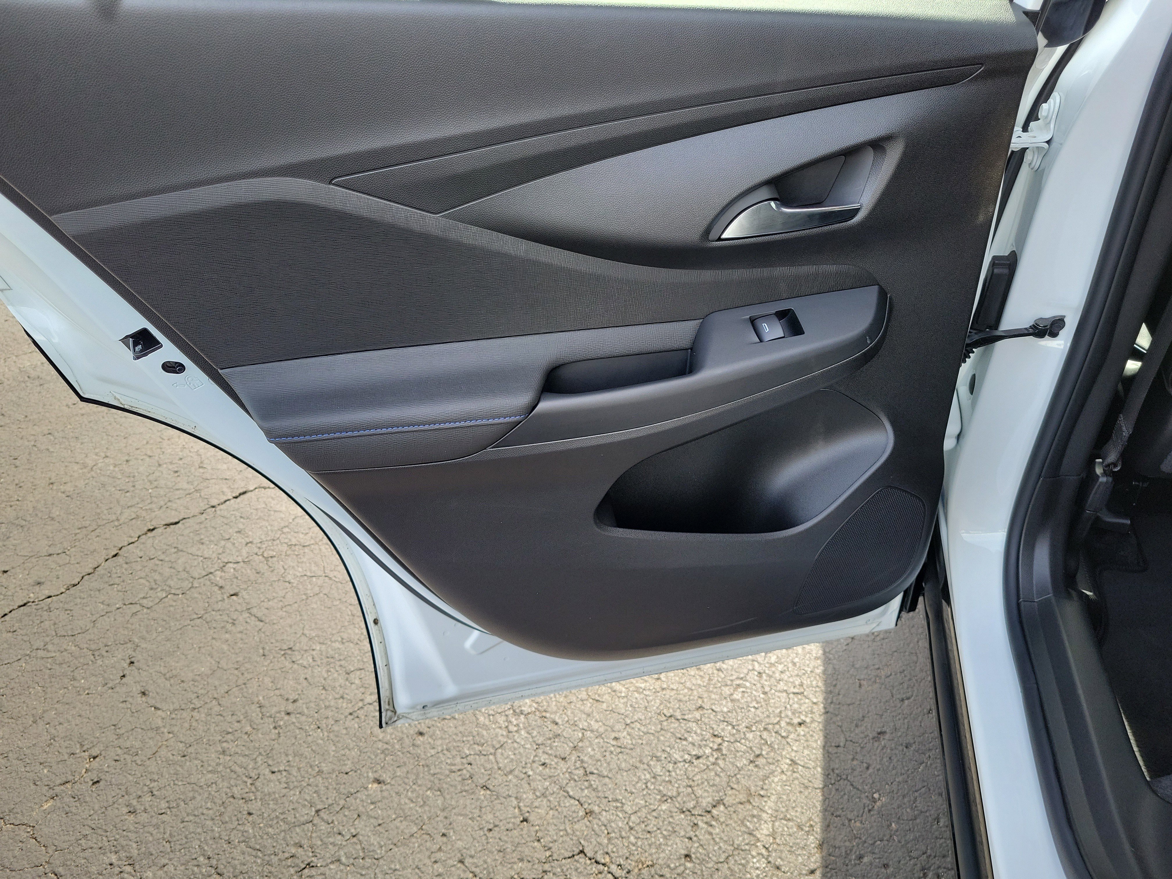 Used 2024 Buick Envista Sport Touring w/ Convenience I Package image 15