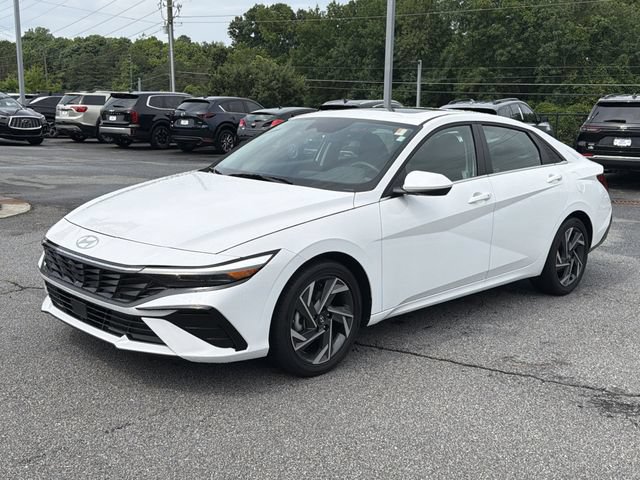 Certified 2025 Hyundai Elantra SEL FWD image 3