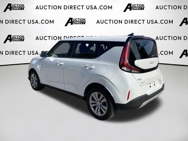 Used 2023 Kia Soul LX image 12