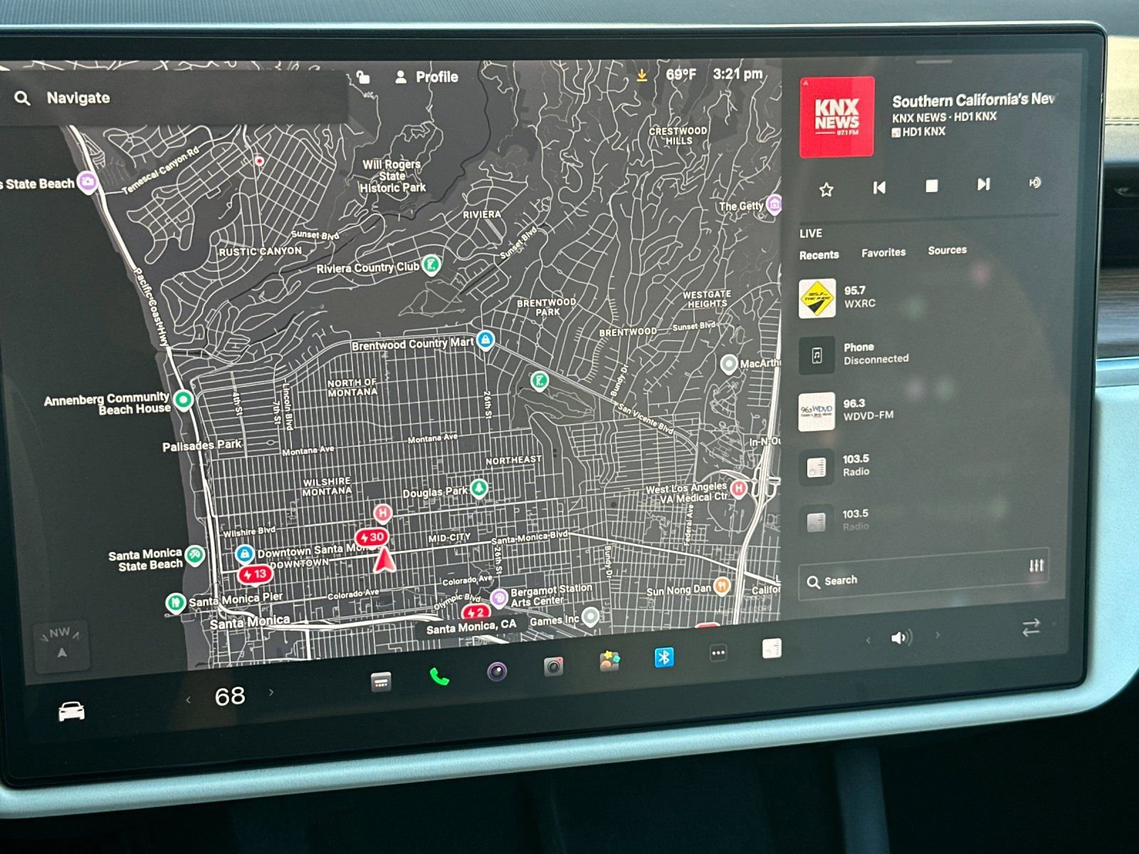 Used 2022 Tesla Model X AWD/4WD image 22