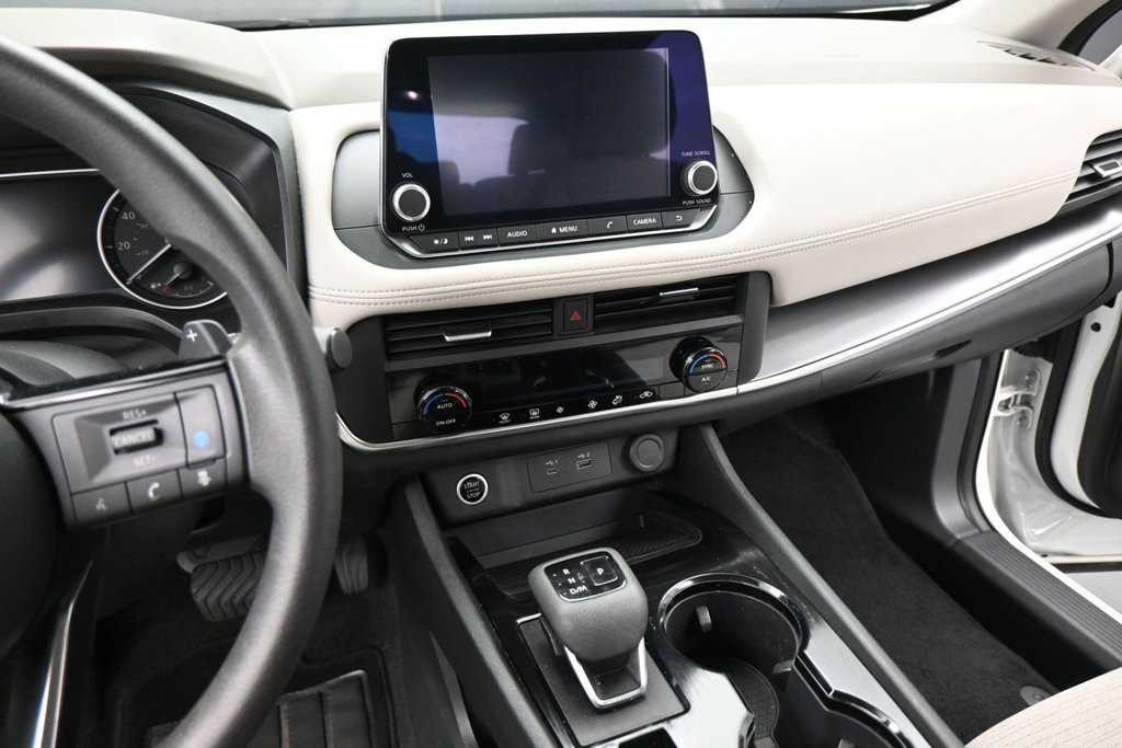 Used 2023 Nissan Rogue SV FWD image 13
