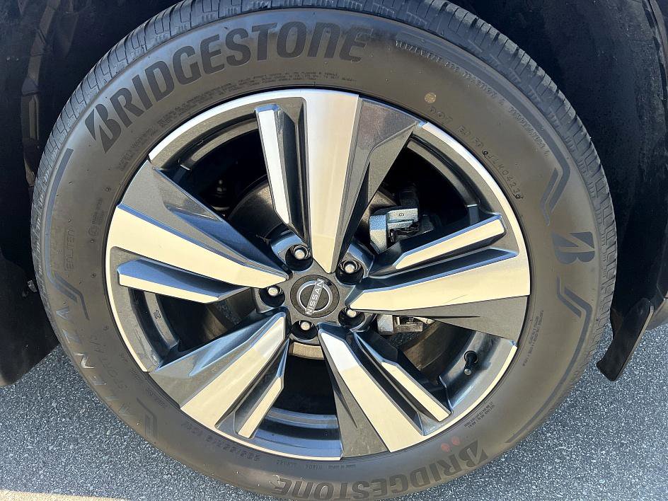 Certified 2023 Nissan Rogue Platinum image 12