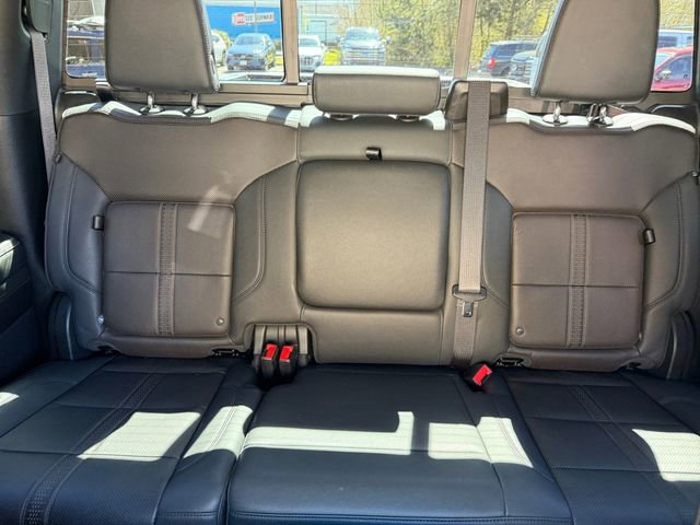 Used 2024 Chevrolet Silverado 2500 High Country w/ High Country Premium Package image 13