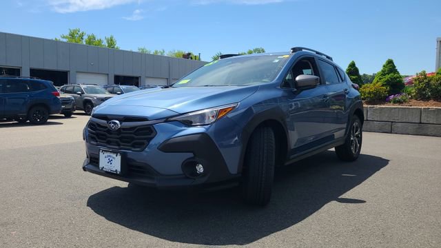 Used 2024 Subaru Crosstrek 2.0i Premium AWD/4WD image 3