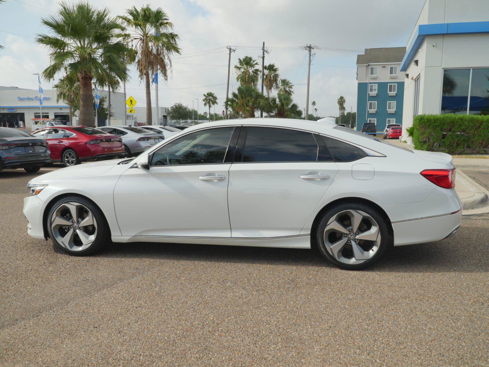 Used 2019 Honda Accord Touring image 15