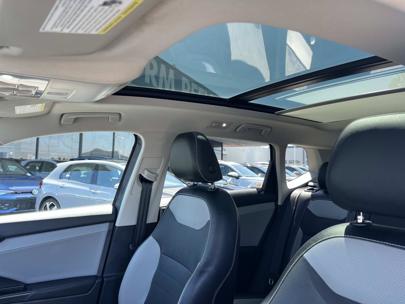Certified 2022 Volkswagen Taos SEL FWD image 20