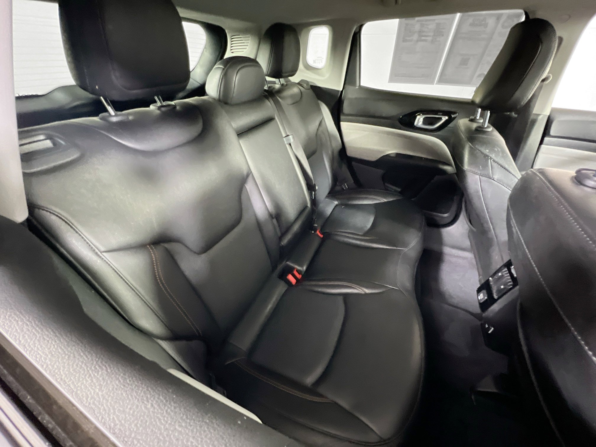 Used 2022 Jeep Compass Limited image 24