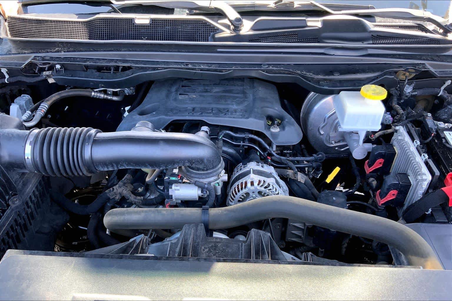Used 2020 RAM 1500 Laramie w/ Sport Appearance Package AWD/4WD image 32
