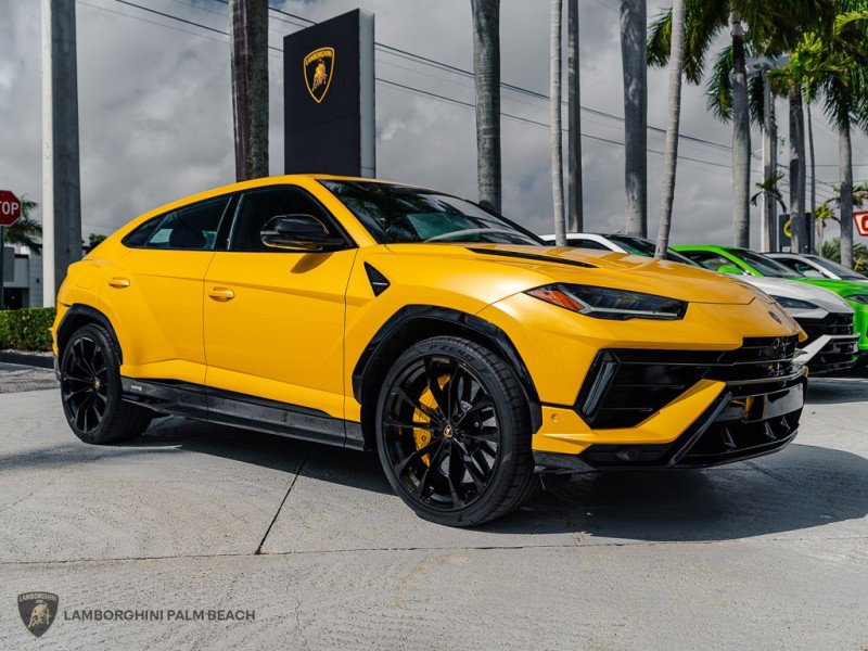 Used 2023 Lamborghini Urus S image 8