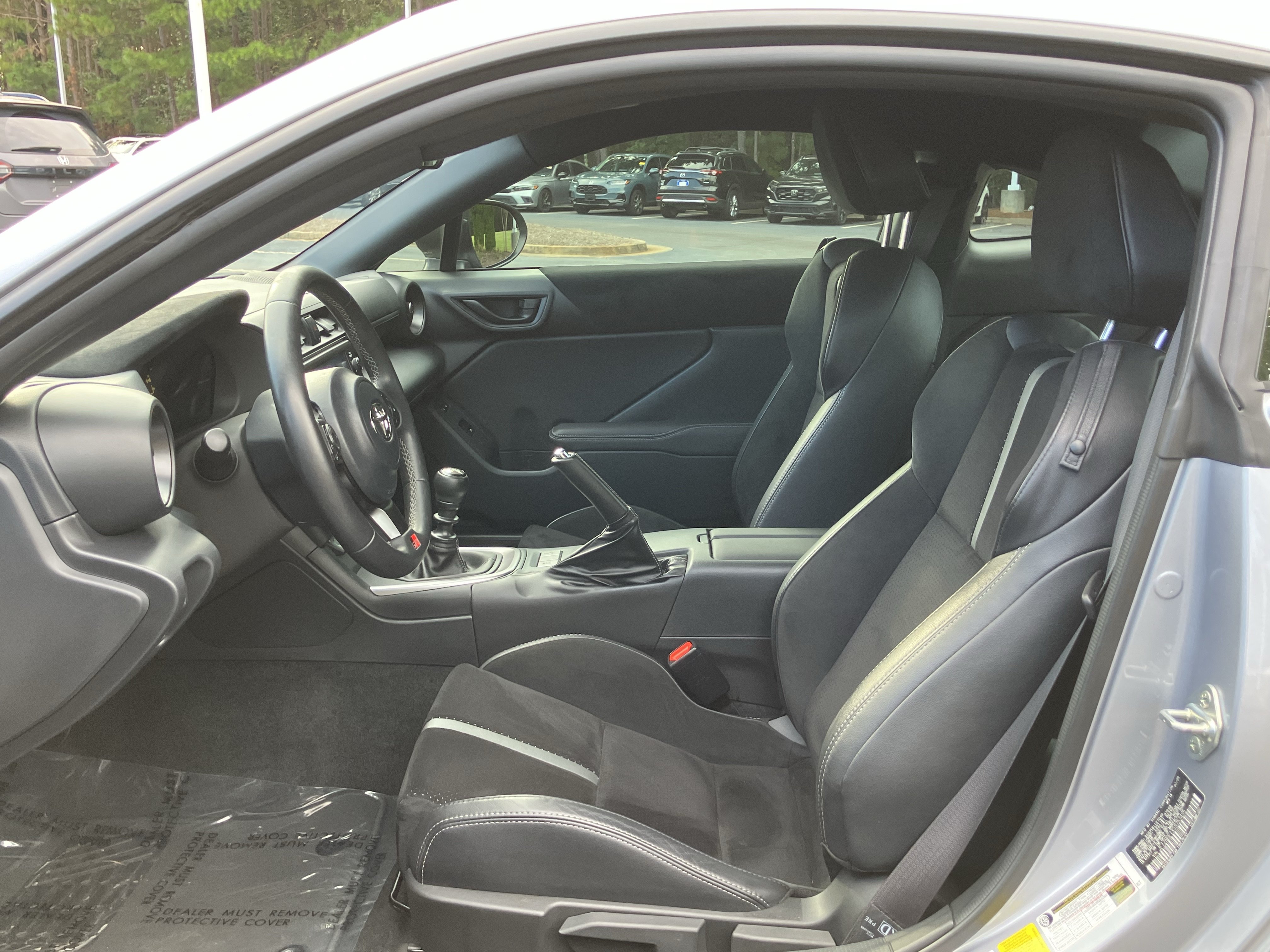 Used 2025 Toyota GR86 Premium w/ Performance Package RWD image 16