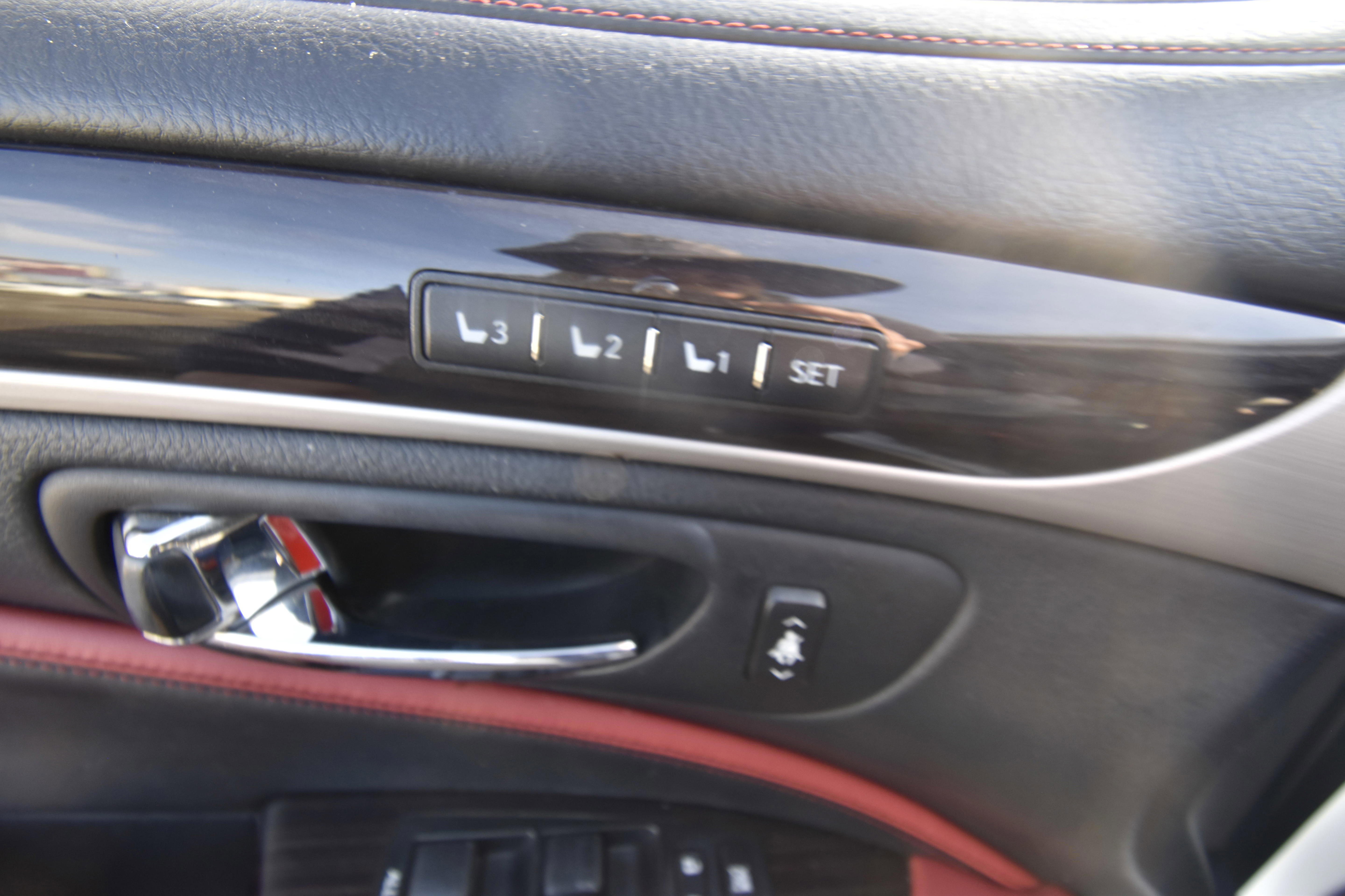 Used 2015 Lexus LS 460 AWD image 13