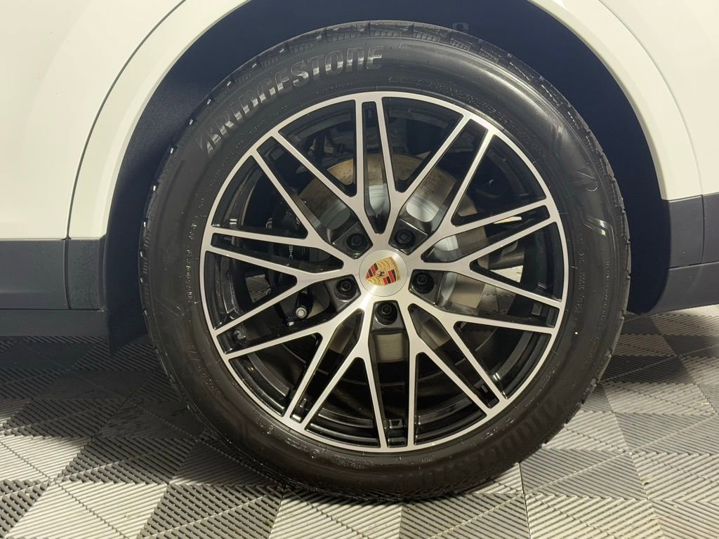 New 2026 Porsche Cayenne Coupe image 12