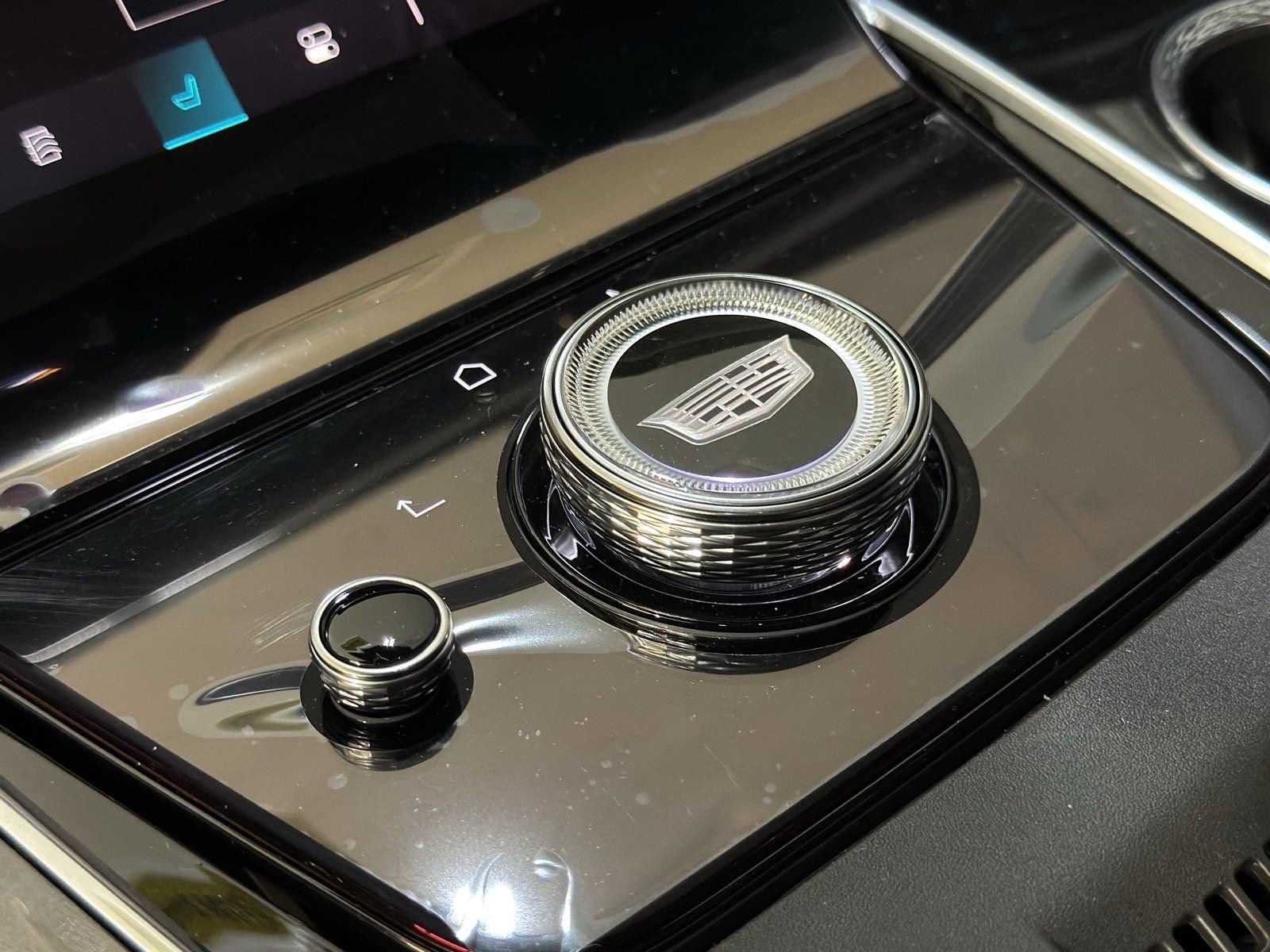 New 2025 Cadillac Escalade IQ Luxury 2 image 19