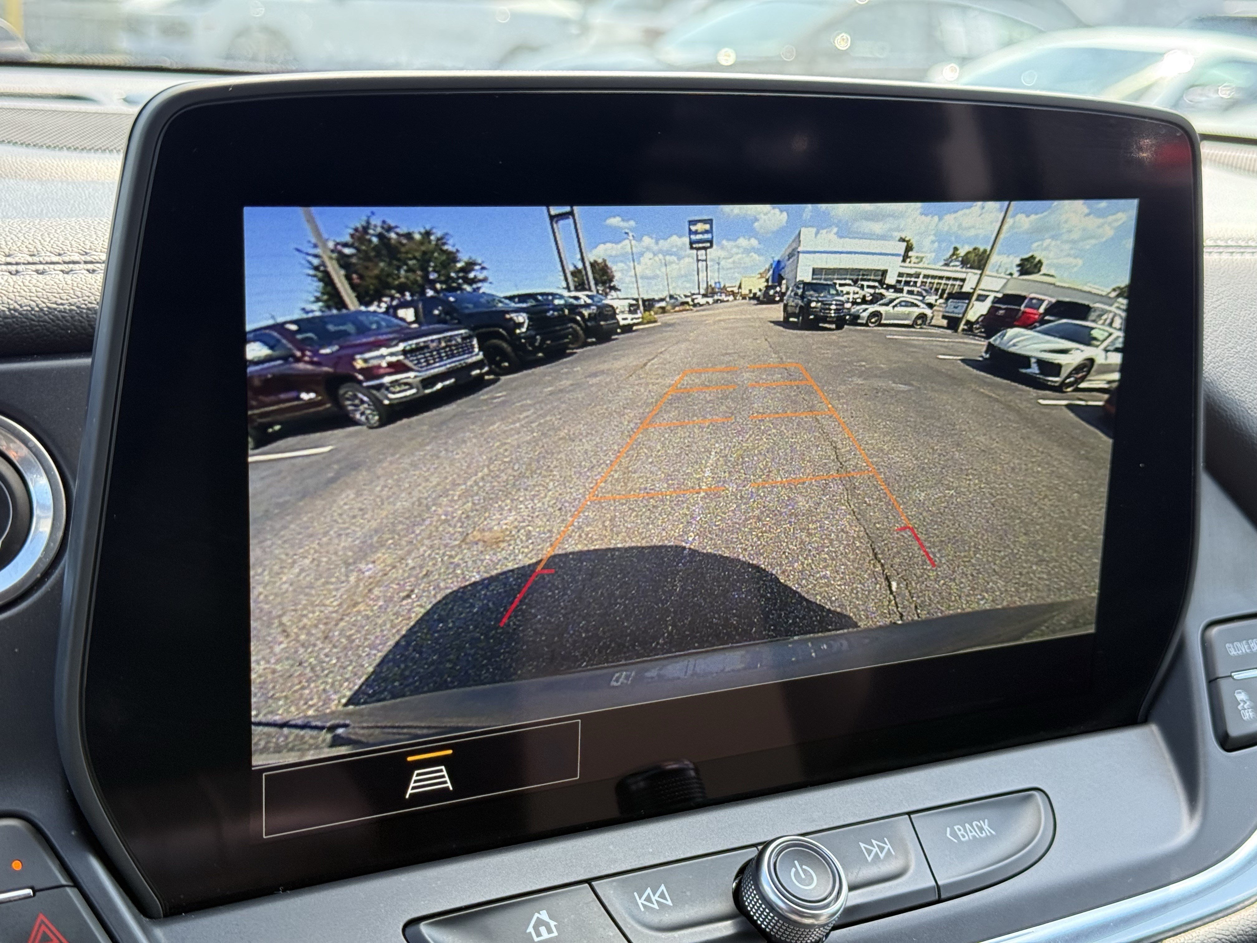 Used 2025 Chevrolet Blazer LT FWD image 24