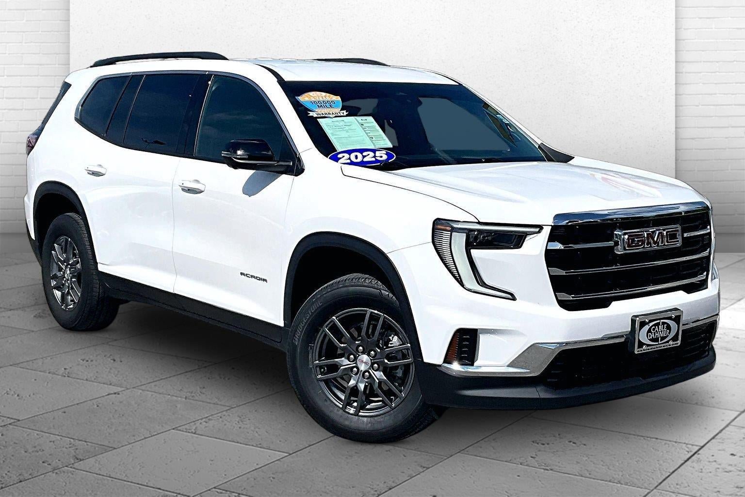 Used 2025 GMC Acadia Elevation AWD/4WD image 1