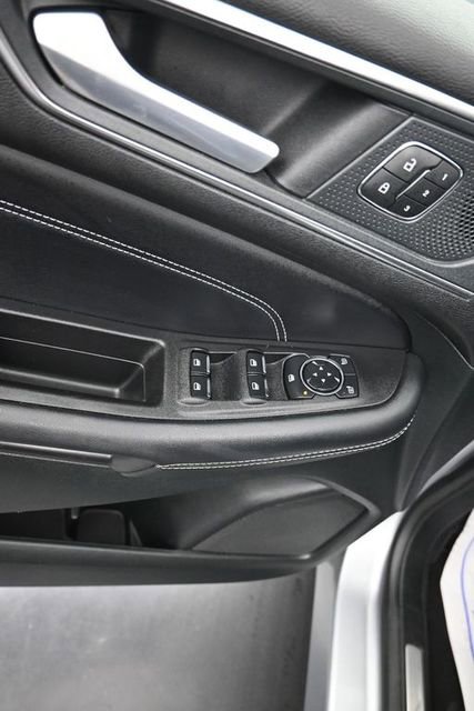 Used 2024 Ford Edge Titanium AWD/4WD image 12